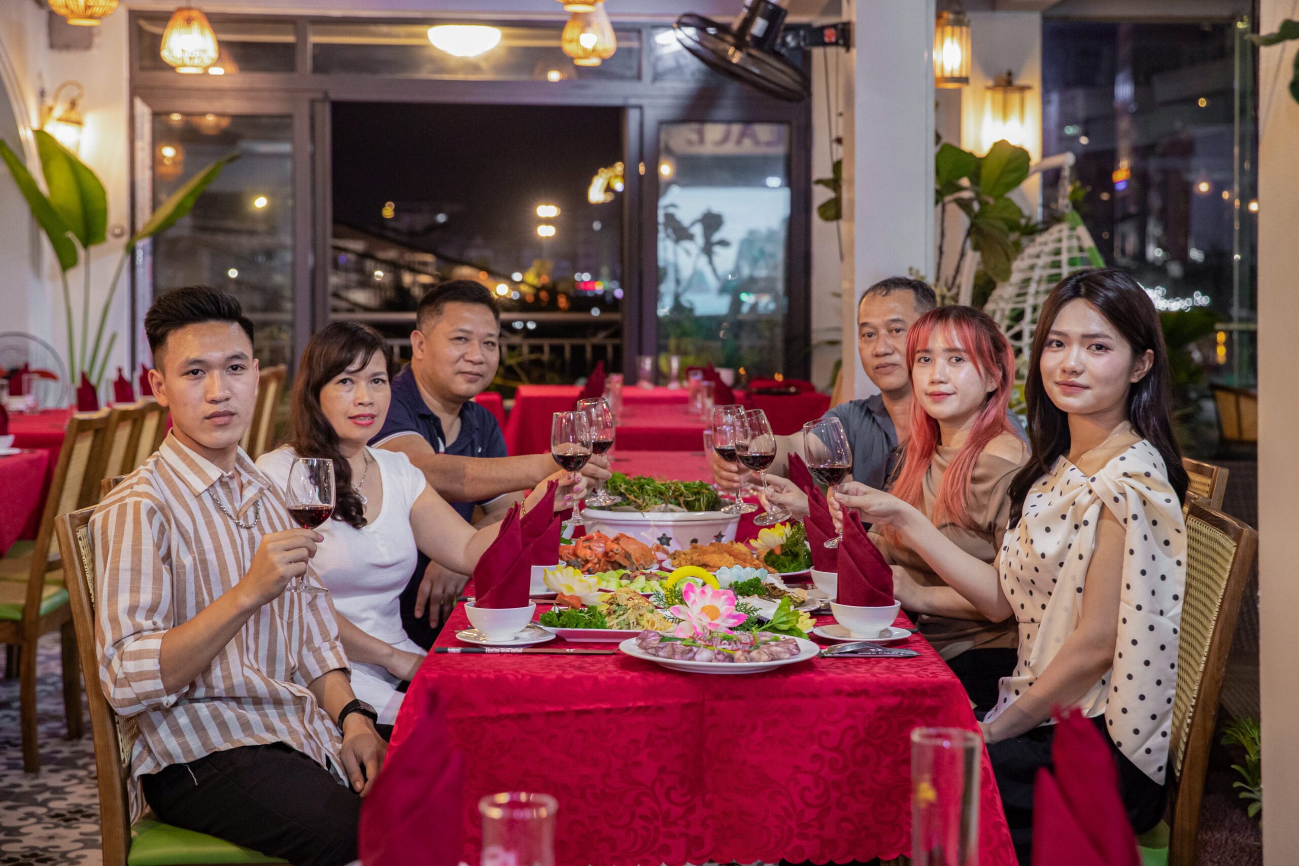 BBB_2402 Khách ăn tối tại Roza Palace Restaurant