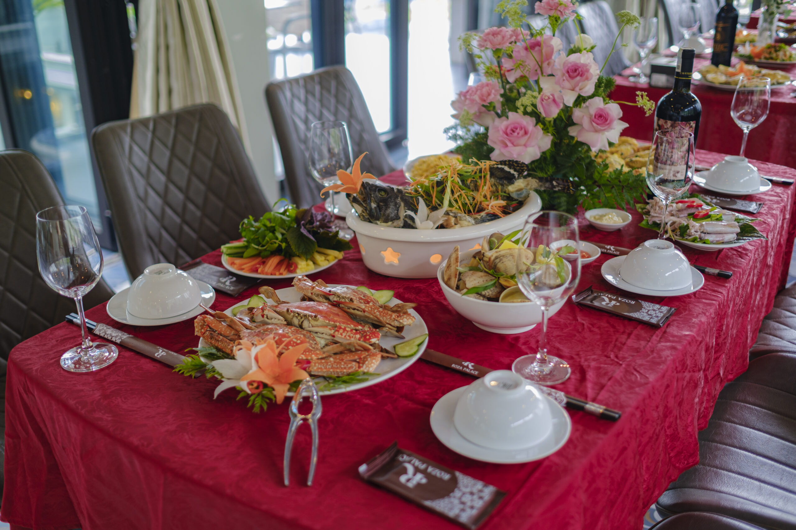 Hải Sản Roza Palace Restaurant